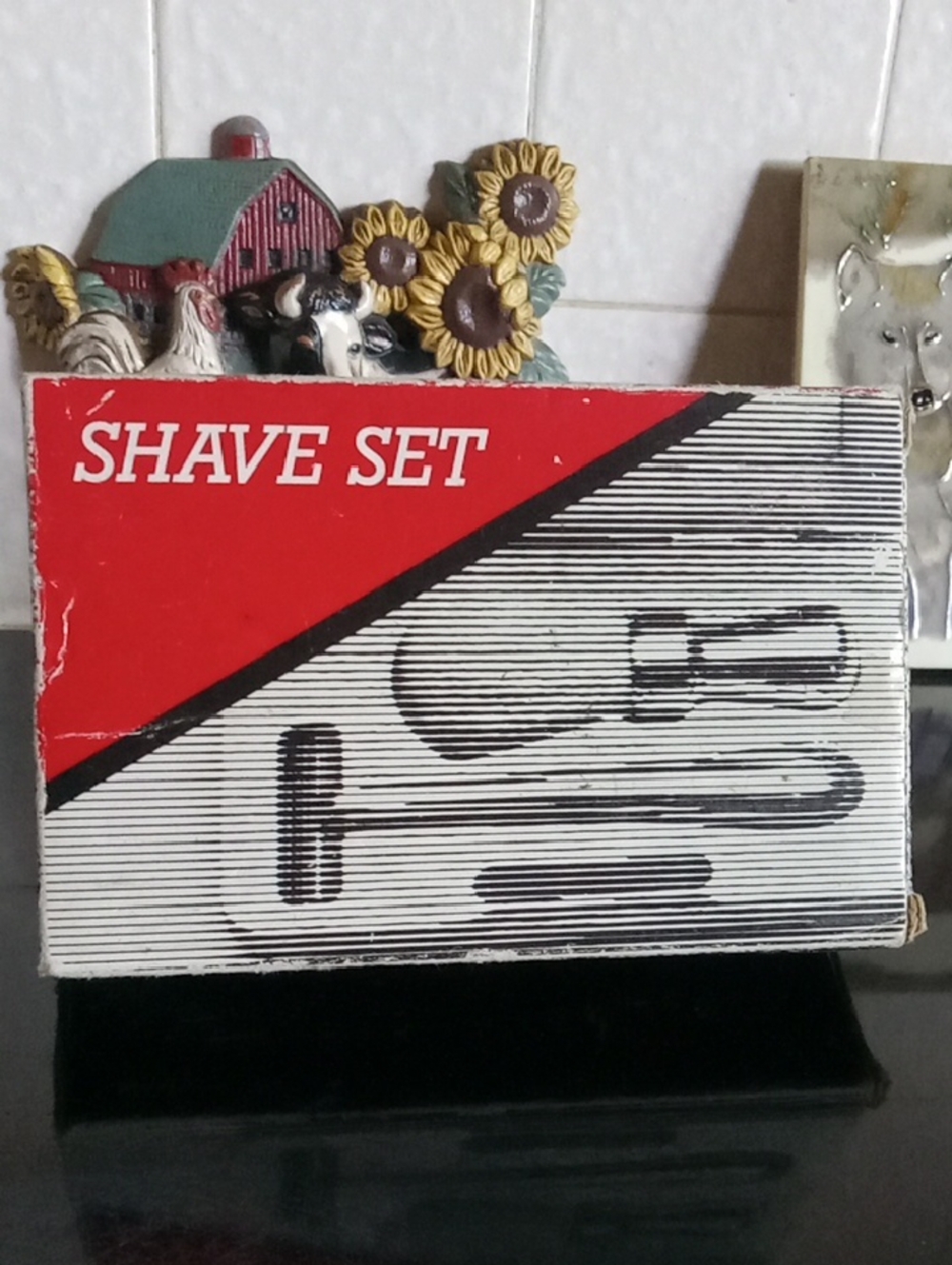Vintage Shave Set New In Package